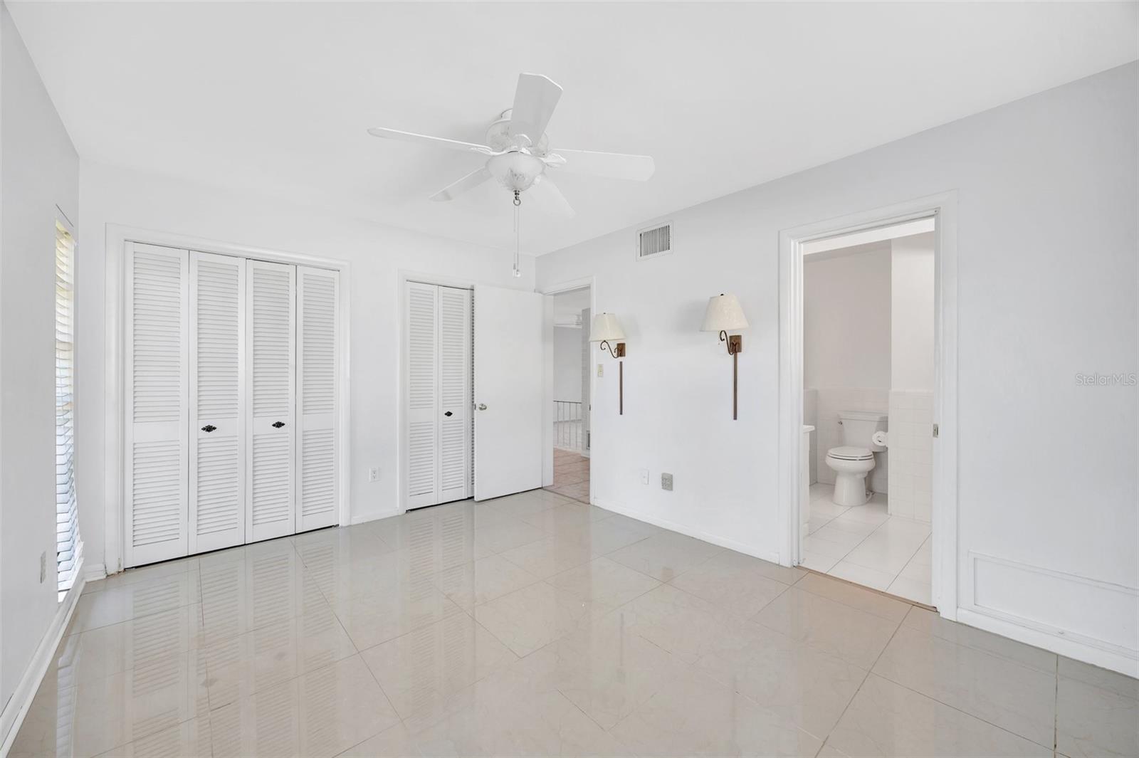 13850 SUNSET DR, LARGO, FL, 33774