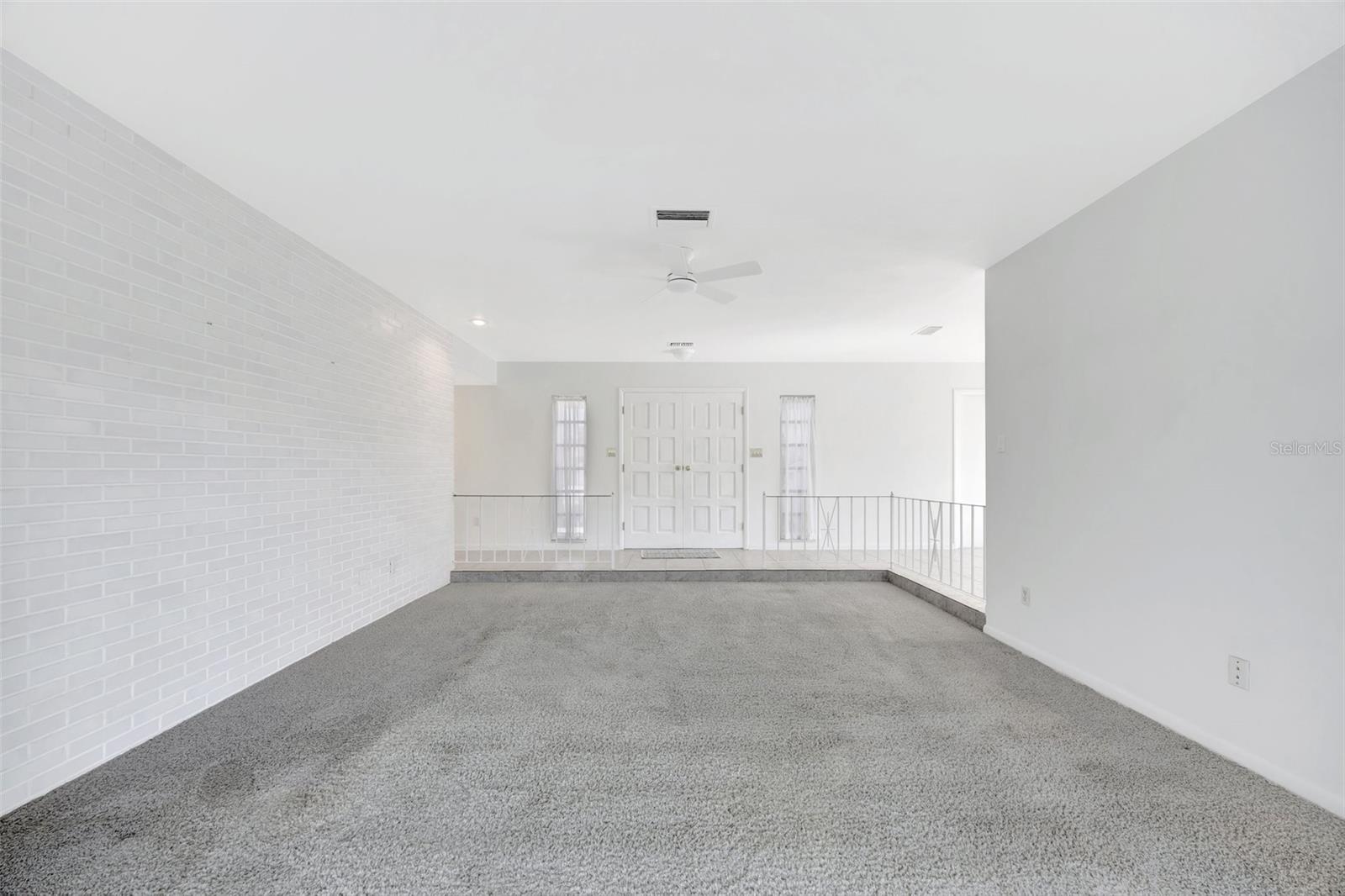 13850 SUNSET DR, LARGO, FL, 33774