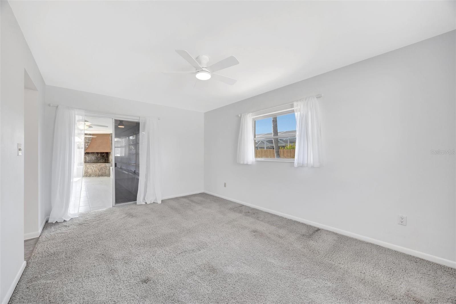 13850 SUNSET DR, LARGO, FL, 33774