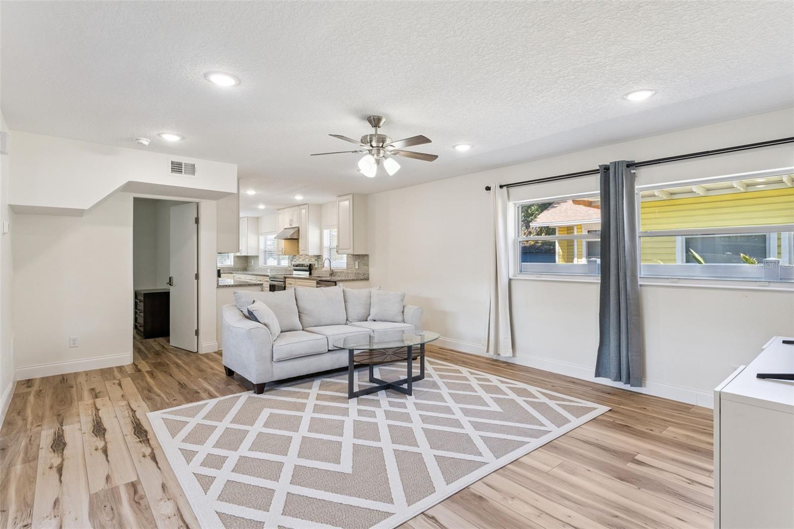 1500 PINECREST PL, ORLANDO, FL, 32803