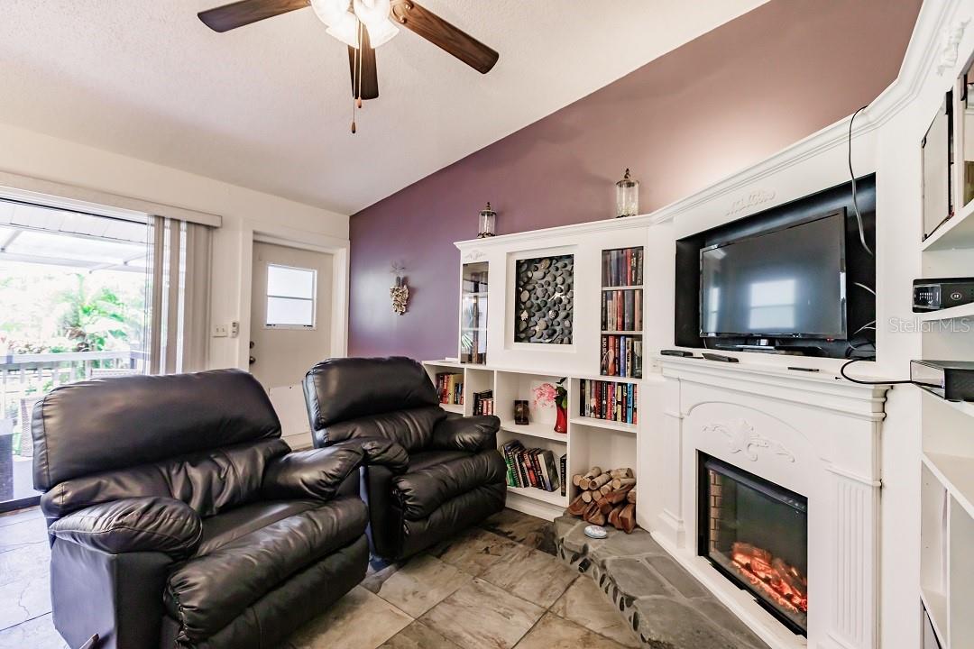 323 BOBBY JONES RD #323, SARASOTA, FL, 34232