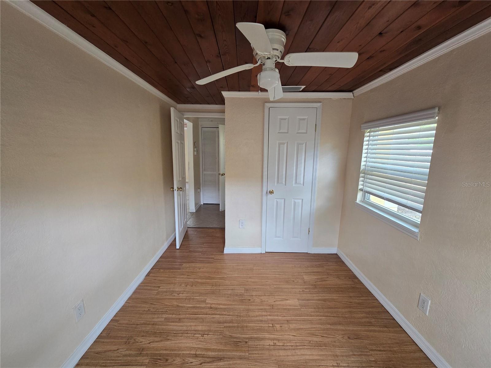 1910 E PARIS ST, TAMPA, FL, 33610