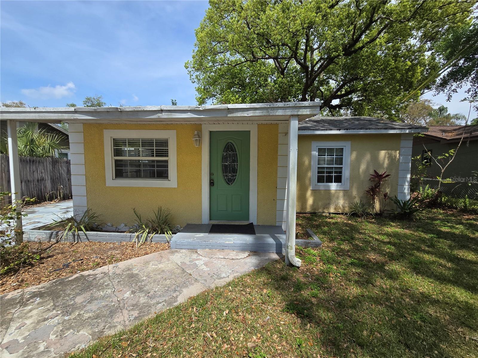 1910 E PARIS ST, TAMPA, FL, 33610