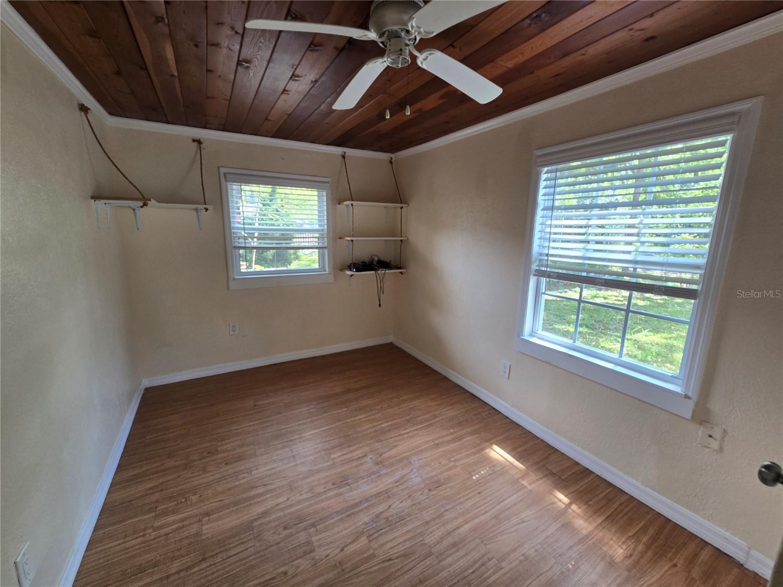 1910 E PARIS ST, TAMPA, FL, 33610