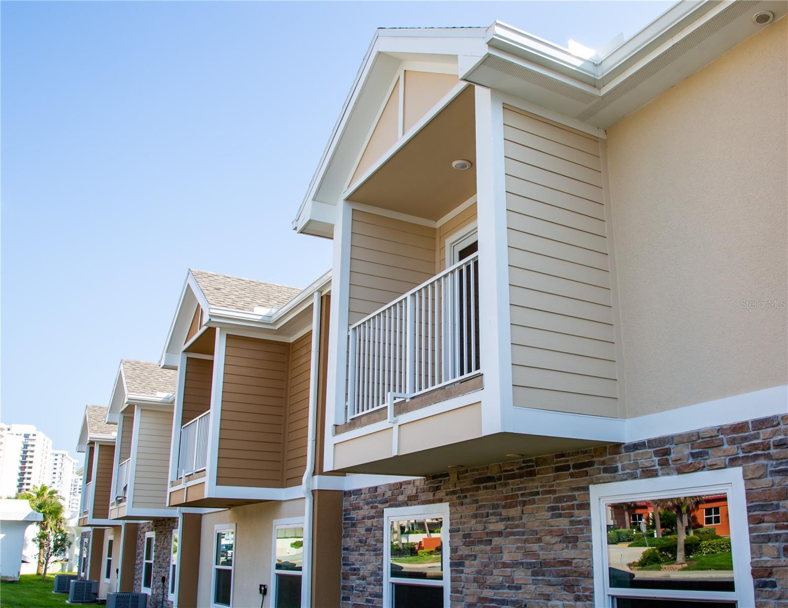 106 OCEANS CIR, DAYTONA BEACH, FL, 32118