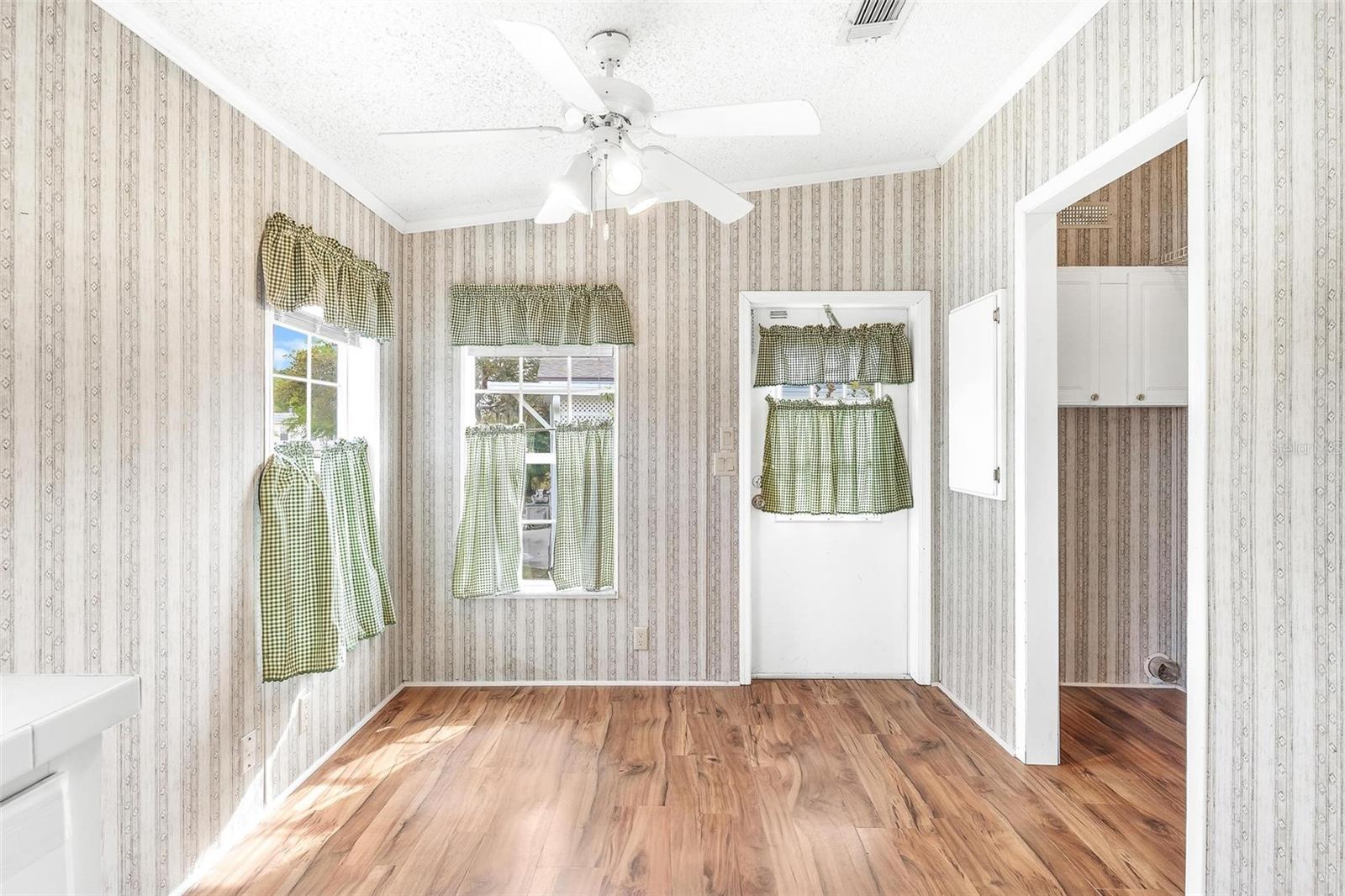 35108 FOREST LAKE RD, LEESBURG, FL, 34788