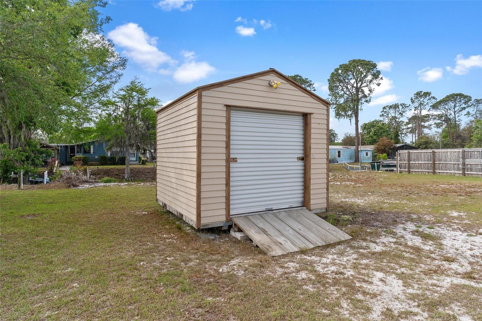 35108 FOREST LAKE RD, LEESBURG, FL, 34788