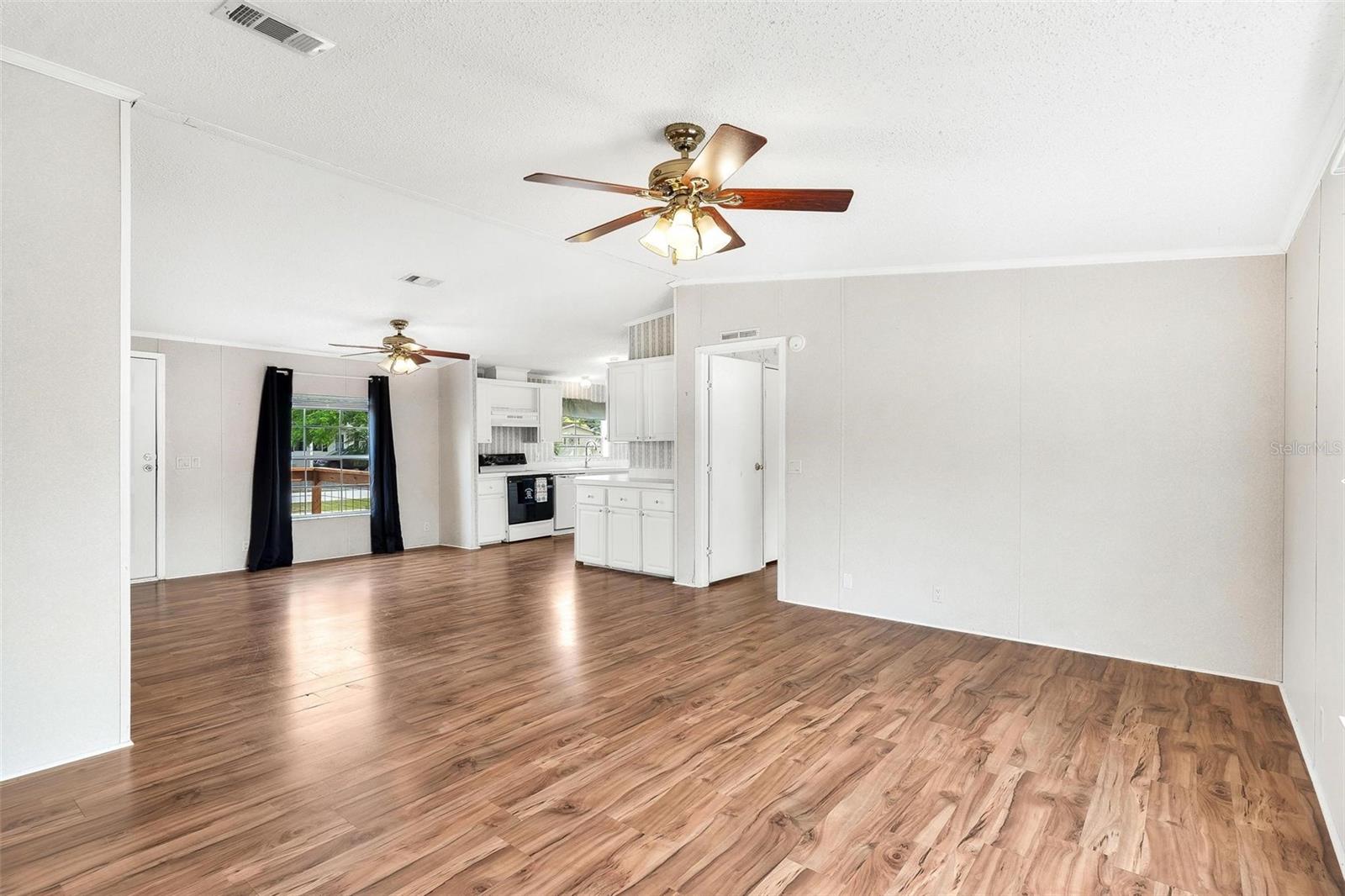 35108 FOREST LAKE RD, LEESBURG, FL, 34788