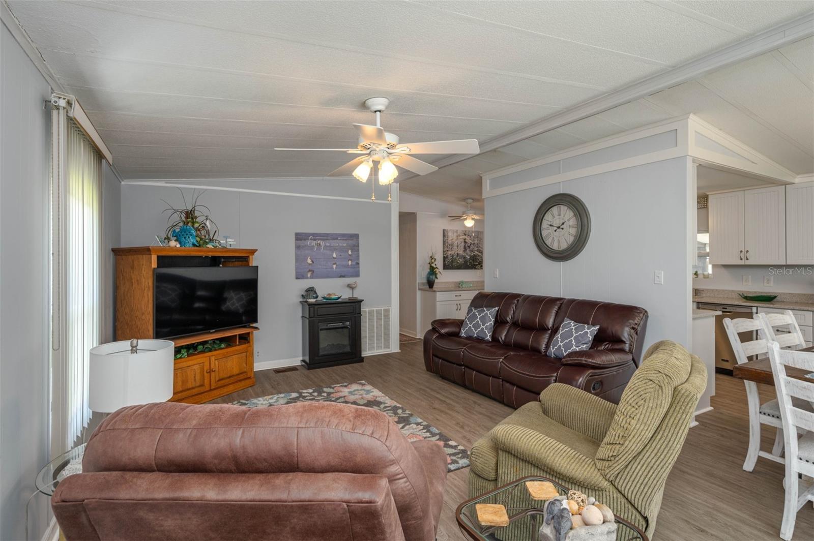 8488 BREEZE HILL DR, LAKE WALES, FL, 33898