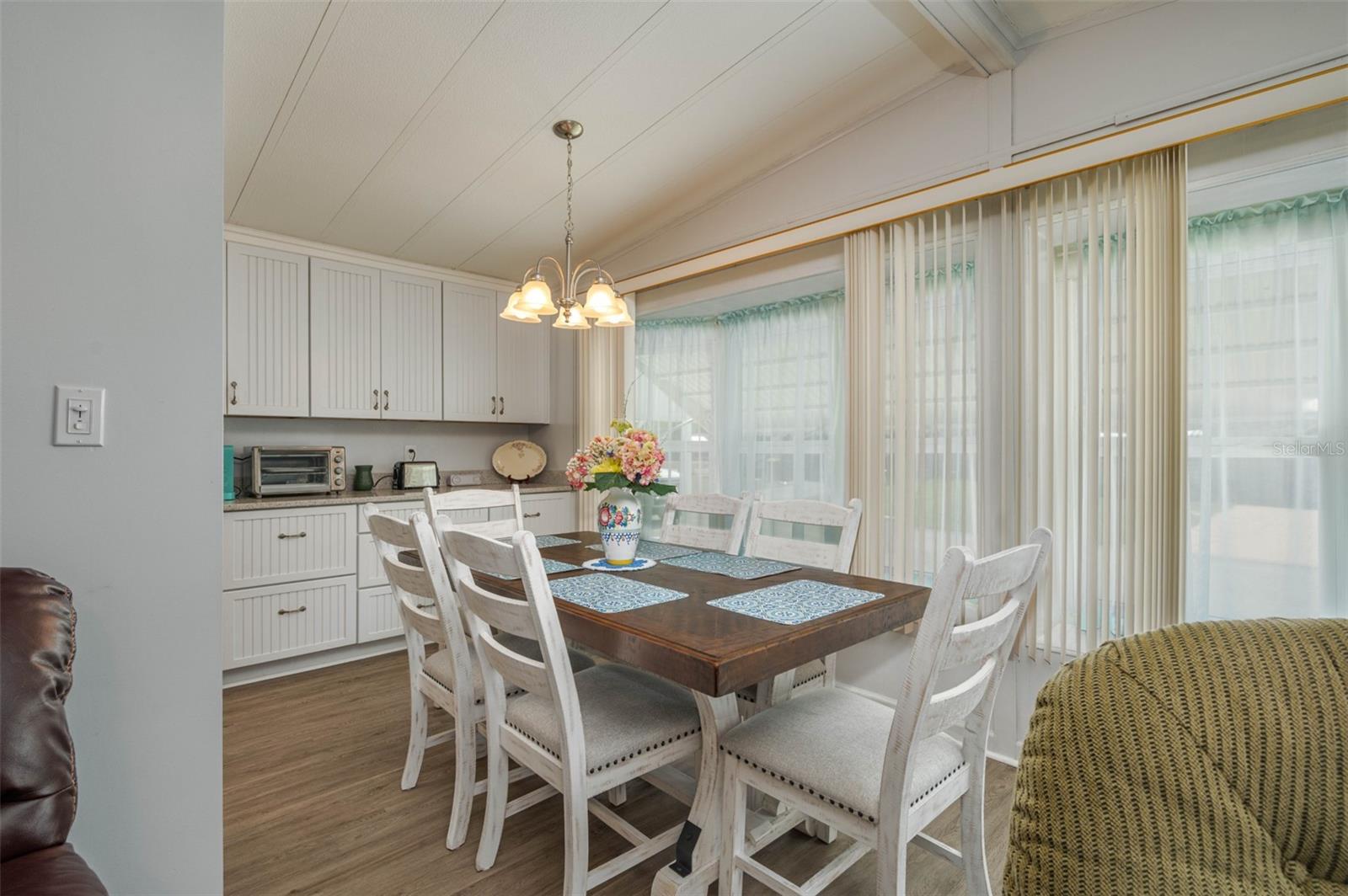 8488 BREEZE HILL DR, LAKE WALES, FL, 33898