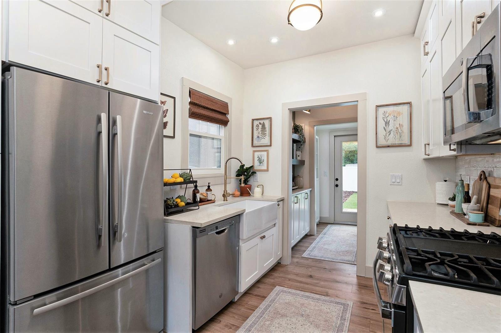 2910 W AQUILLA ST, TAMPA, FL, 33629