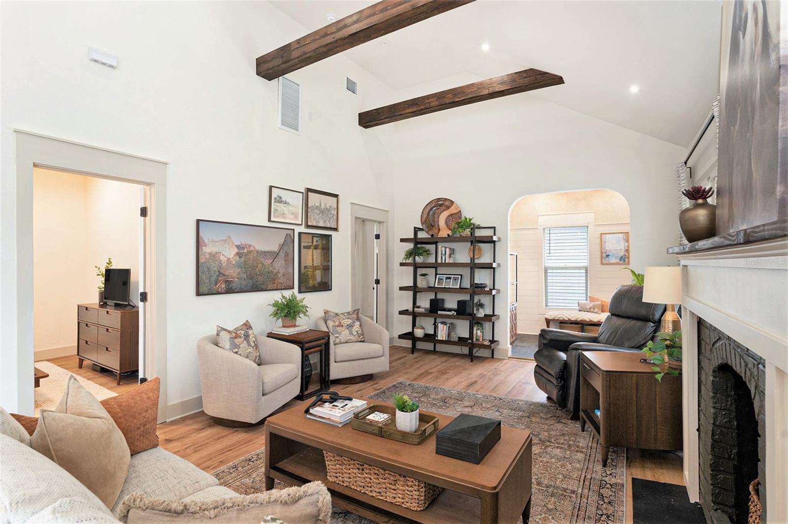 2910 W AQUILLA ST, TAMPA, FL, 33629