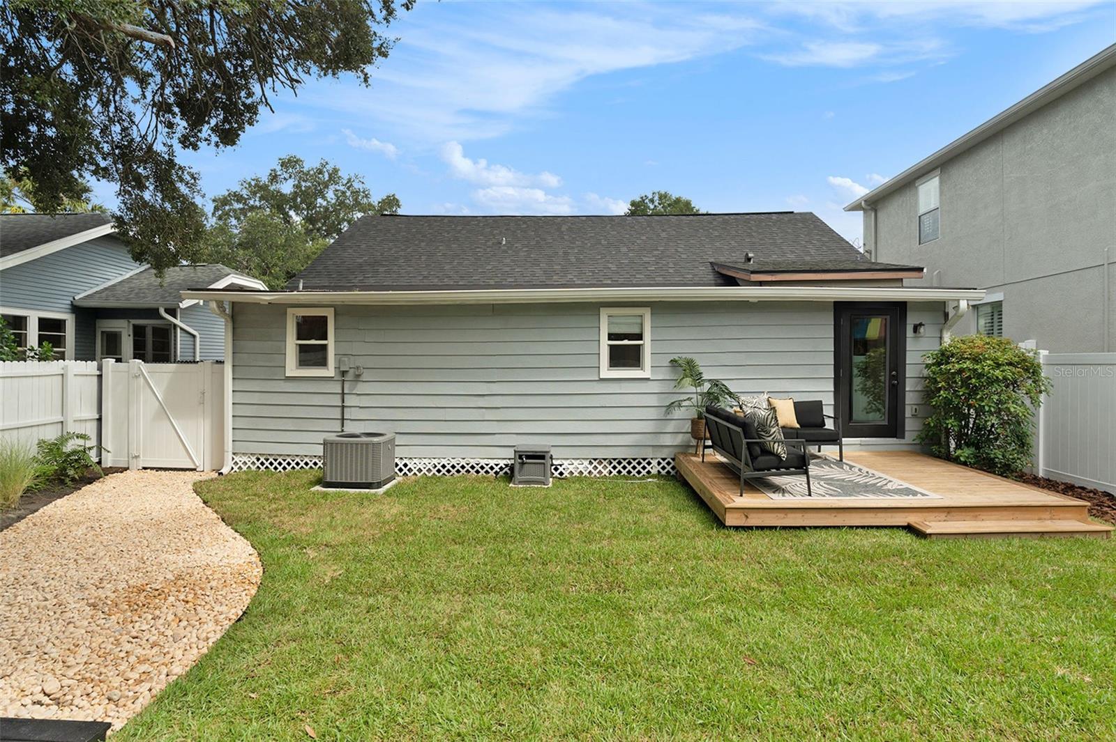 2910 W AQUILLA ST, TAMPA, FL, 33629