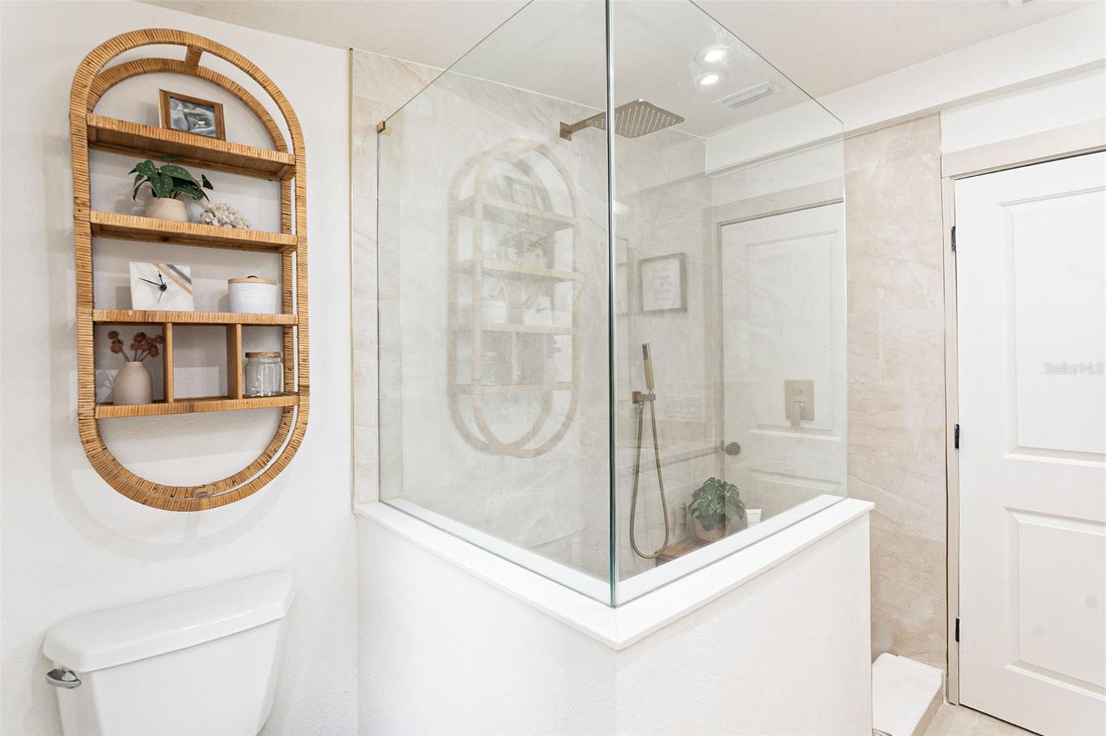 2910 W AQUILLA ST, TAMPA, FL, 33629