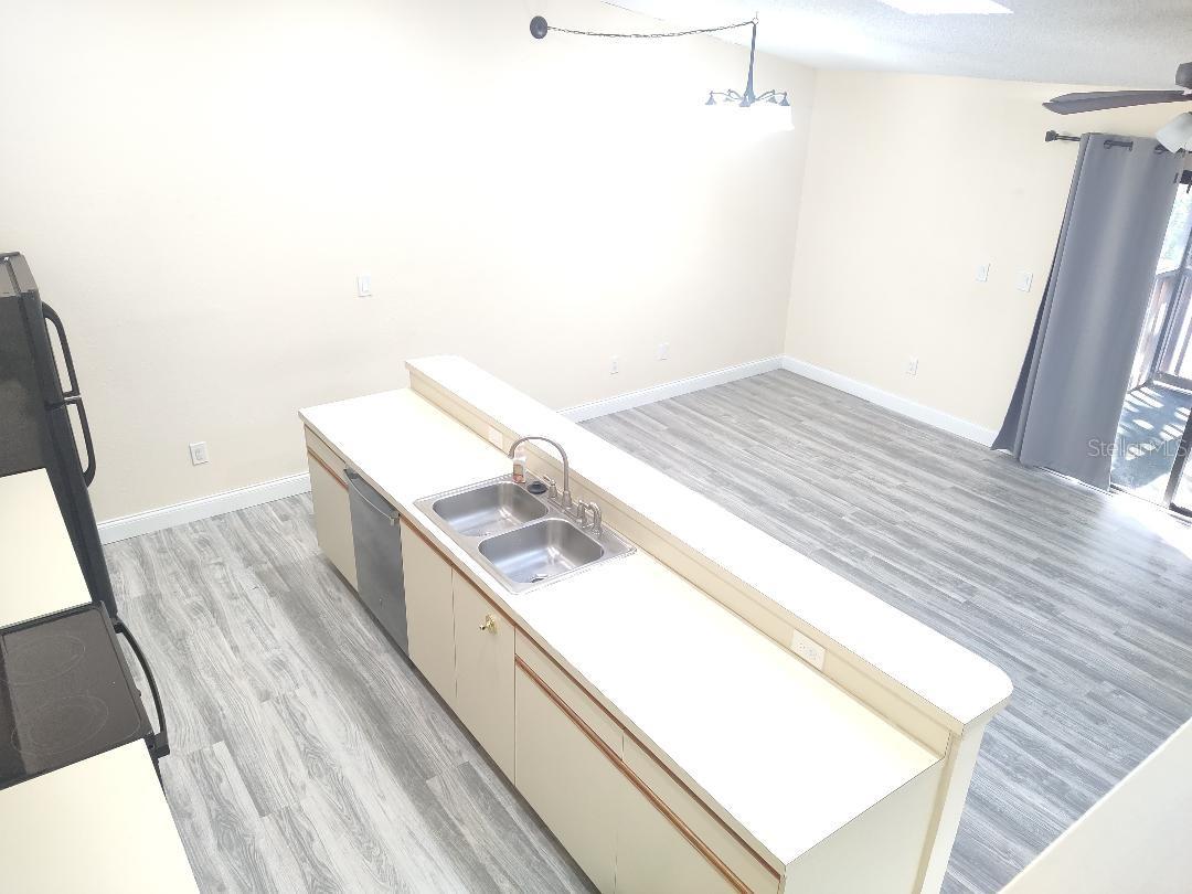 6334 92 PL #2401, PINELLAS PARK, FL, 33782