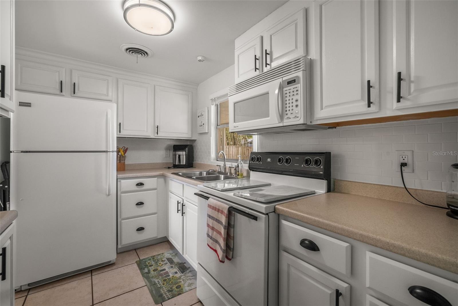 2620 WHITE SANDS DR, SARASOTA, FL, 34231