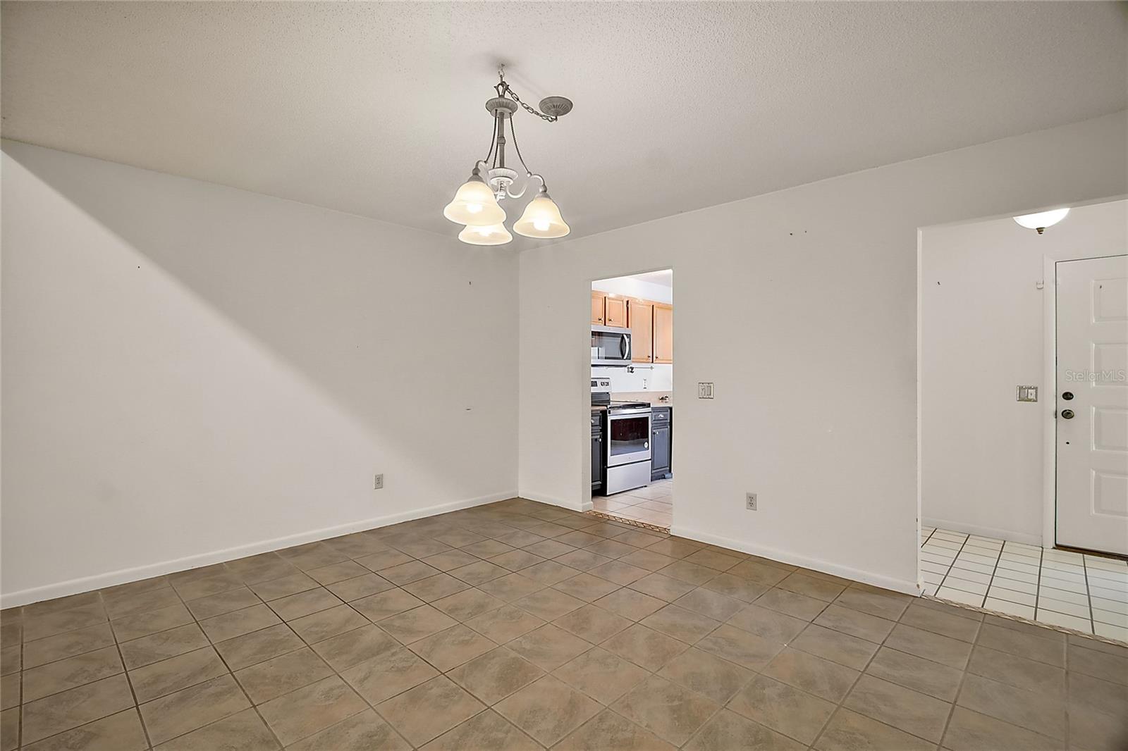 2249 CYPRESS COVE DR #E3, TAVARES, FL, 32778