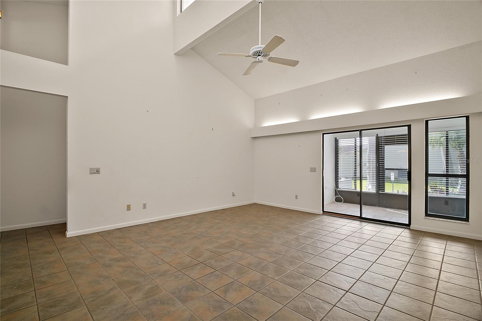 2249 CYPRESS COVE DR #E3, TAVARES, FL, 32778