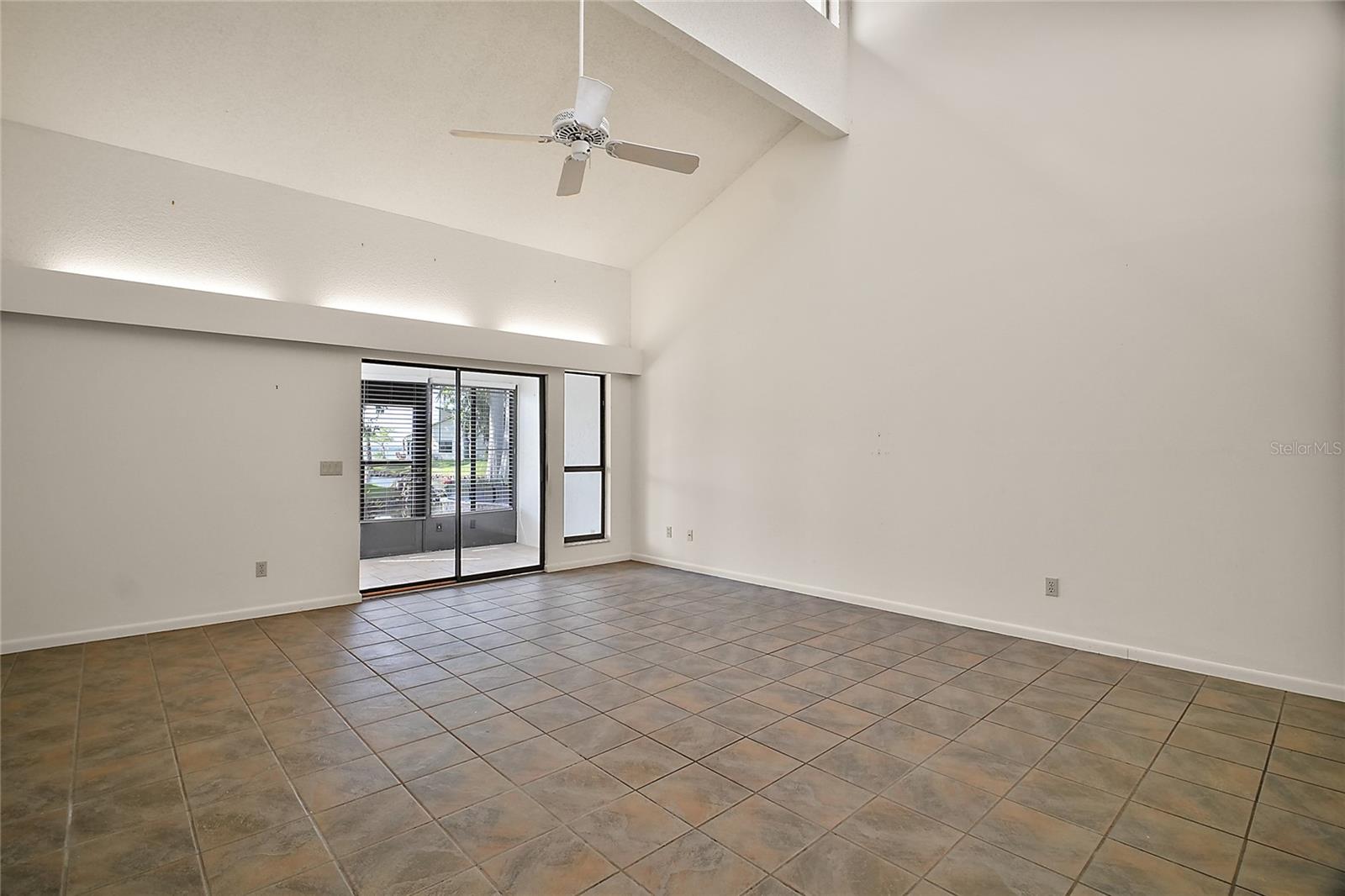 2249 CYPRESS COVE DR #E3, TAVARES, FL, 32778