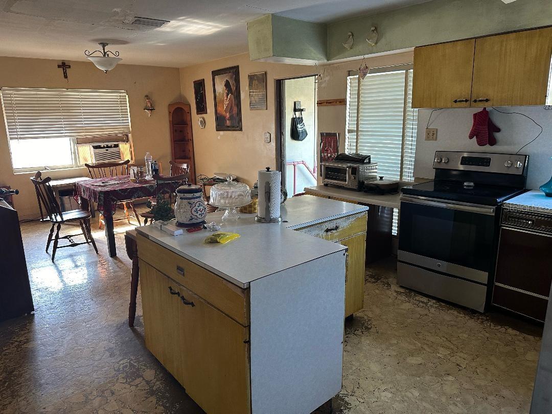 5217 18TH AVE S, GULFPORT, FL, 33707