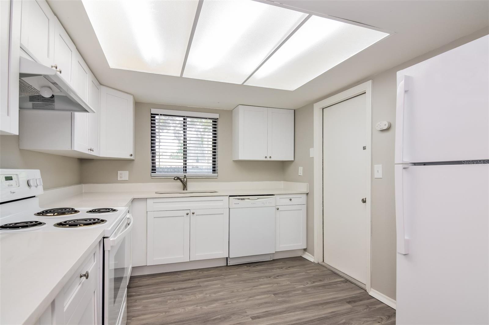 3901 HELENA ST NE, ST PETERSBURG, FL, 33703