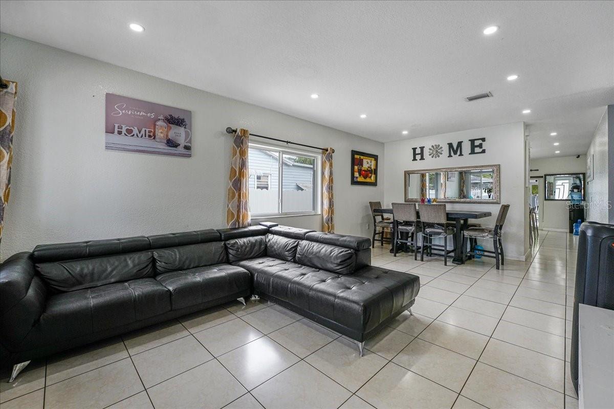 810 NW 112TH ST, MIAMI, FL, 33168