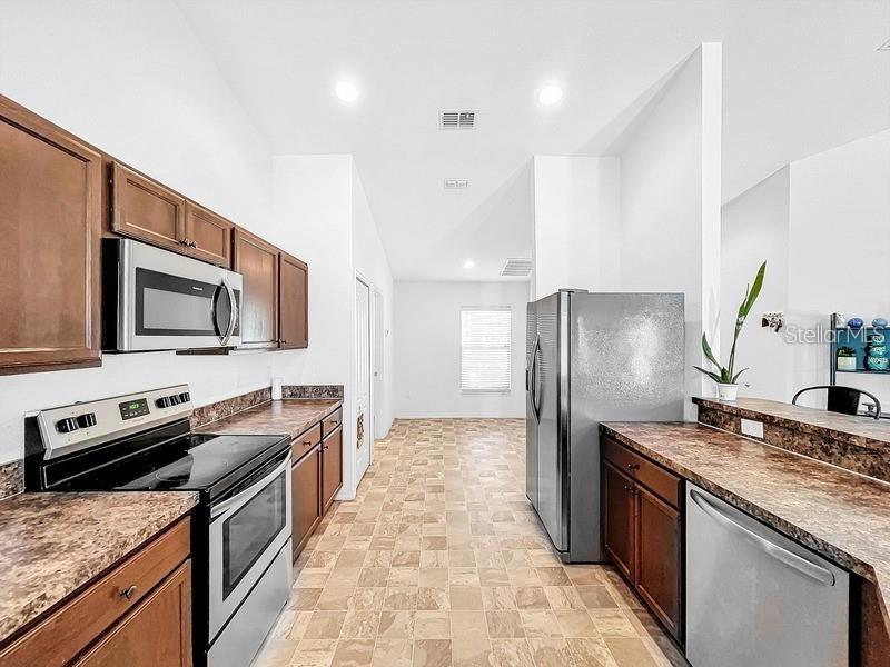 140 SOLIS DR, WINTER HAVEN, FL, 33880