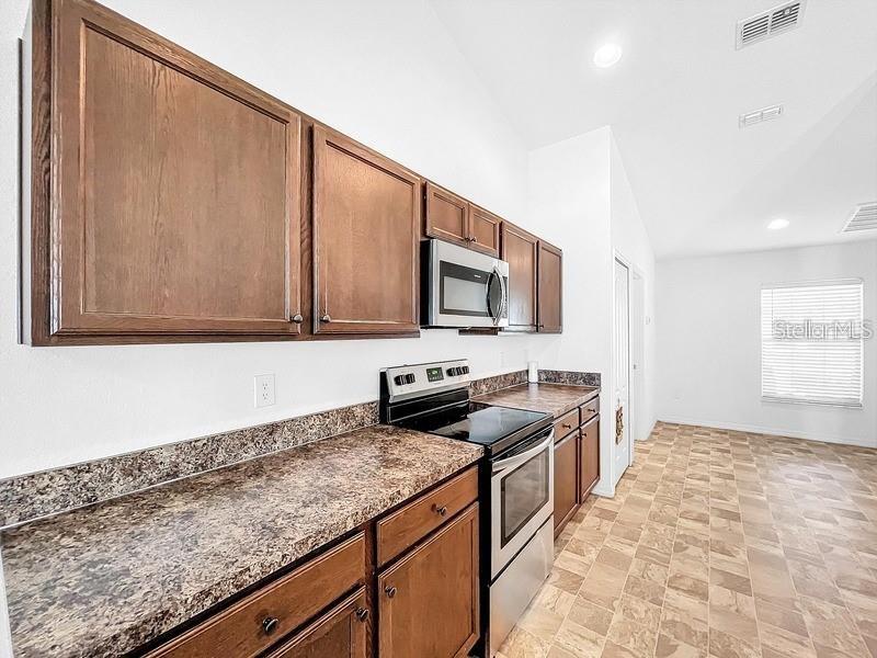 140 SOLIS DR, WINTER HAVEN, FL, 33880