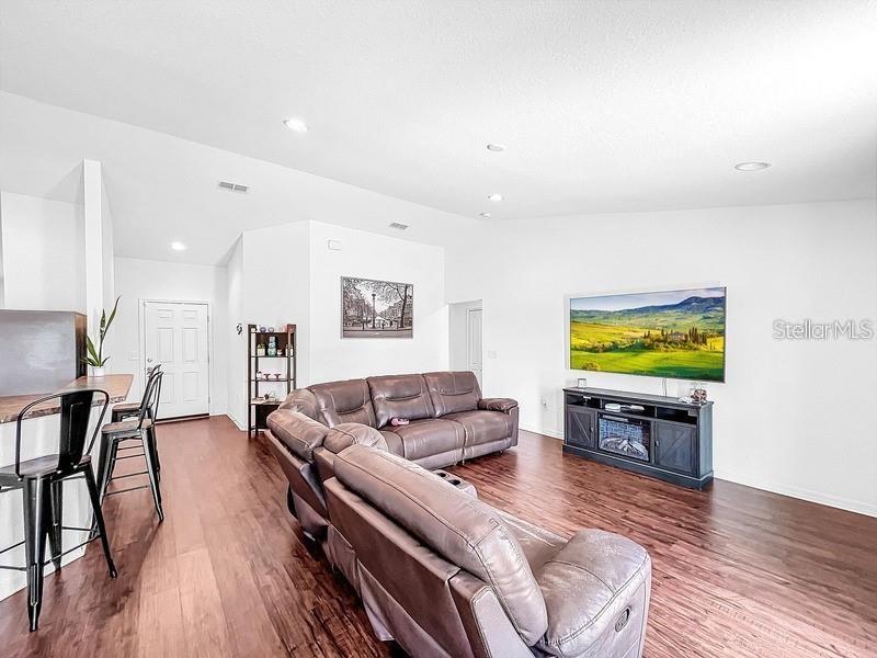 140 SOLIS DR, WINTER HAVEN, FL, 33880