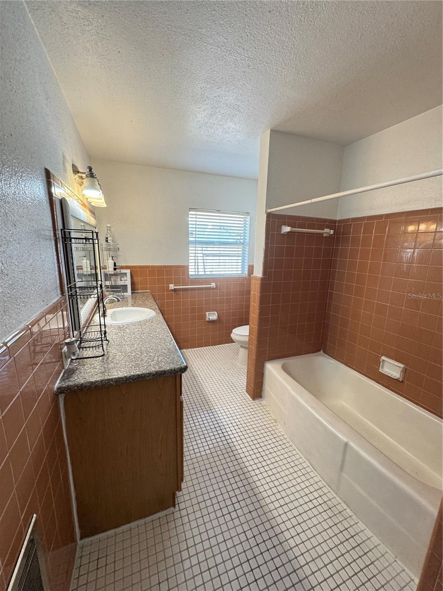 122 BOSPHOROUS AVE, TAMPA, FL, 33606
