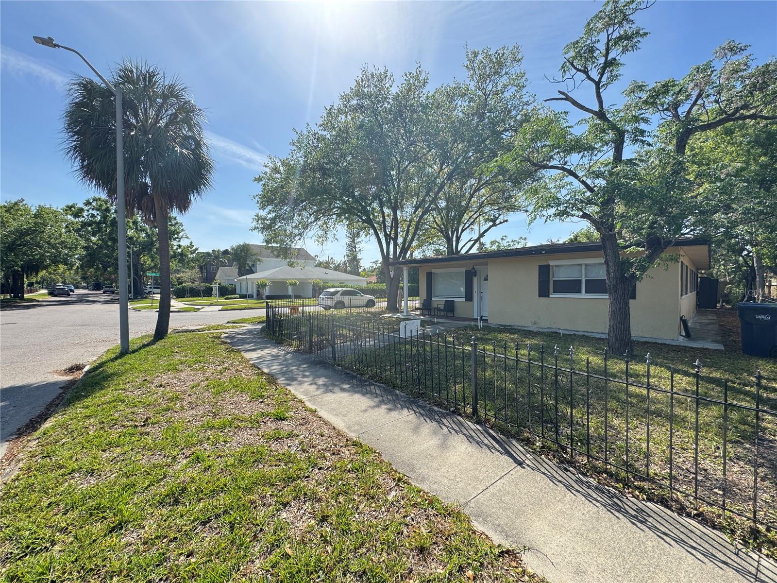 122 BOSPHOROUS AVE, TAMPA, FL, 33606