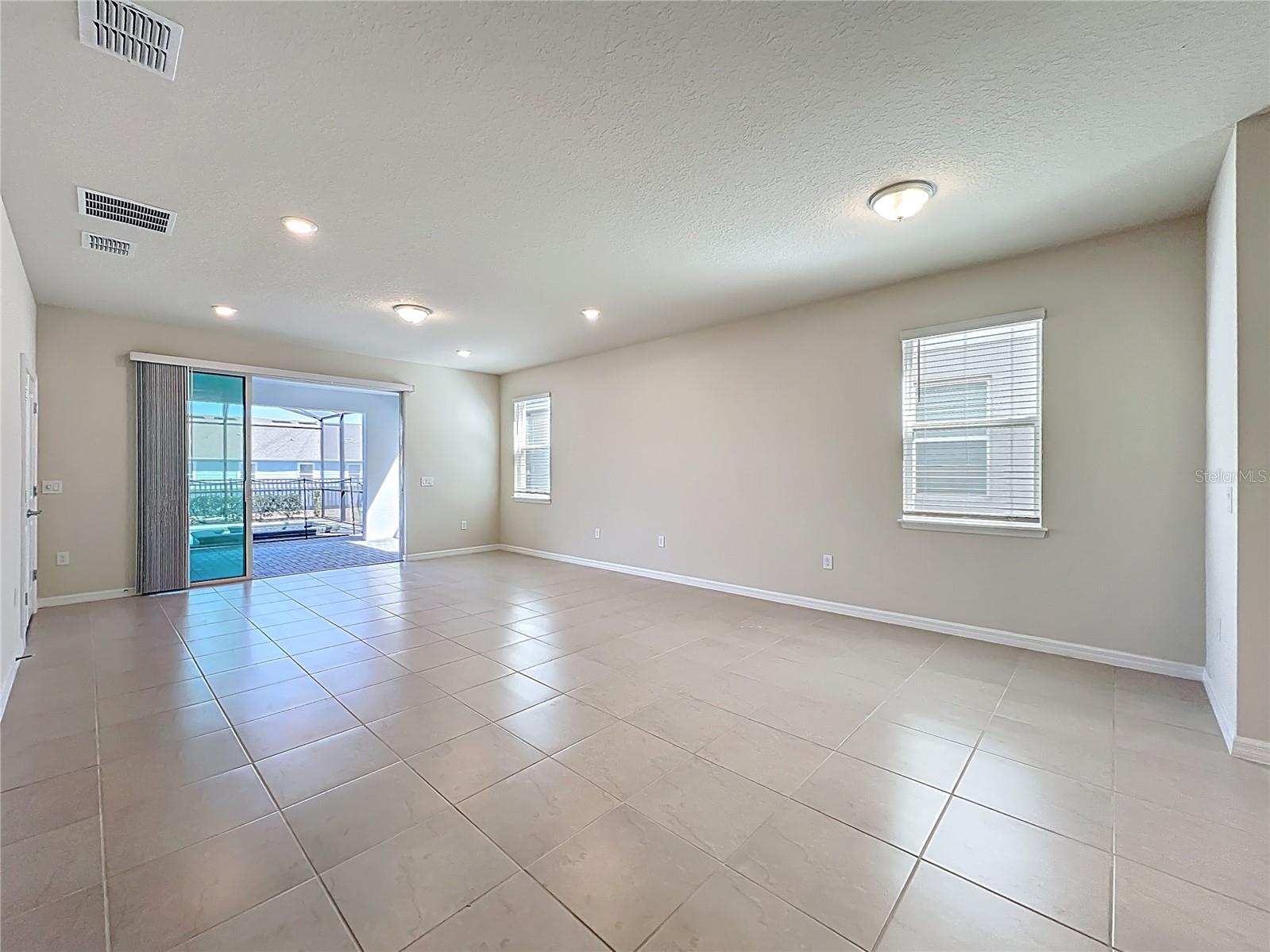 3273 LILAC WAY, DAVENPORT, FL, 33897