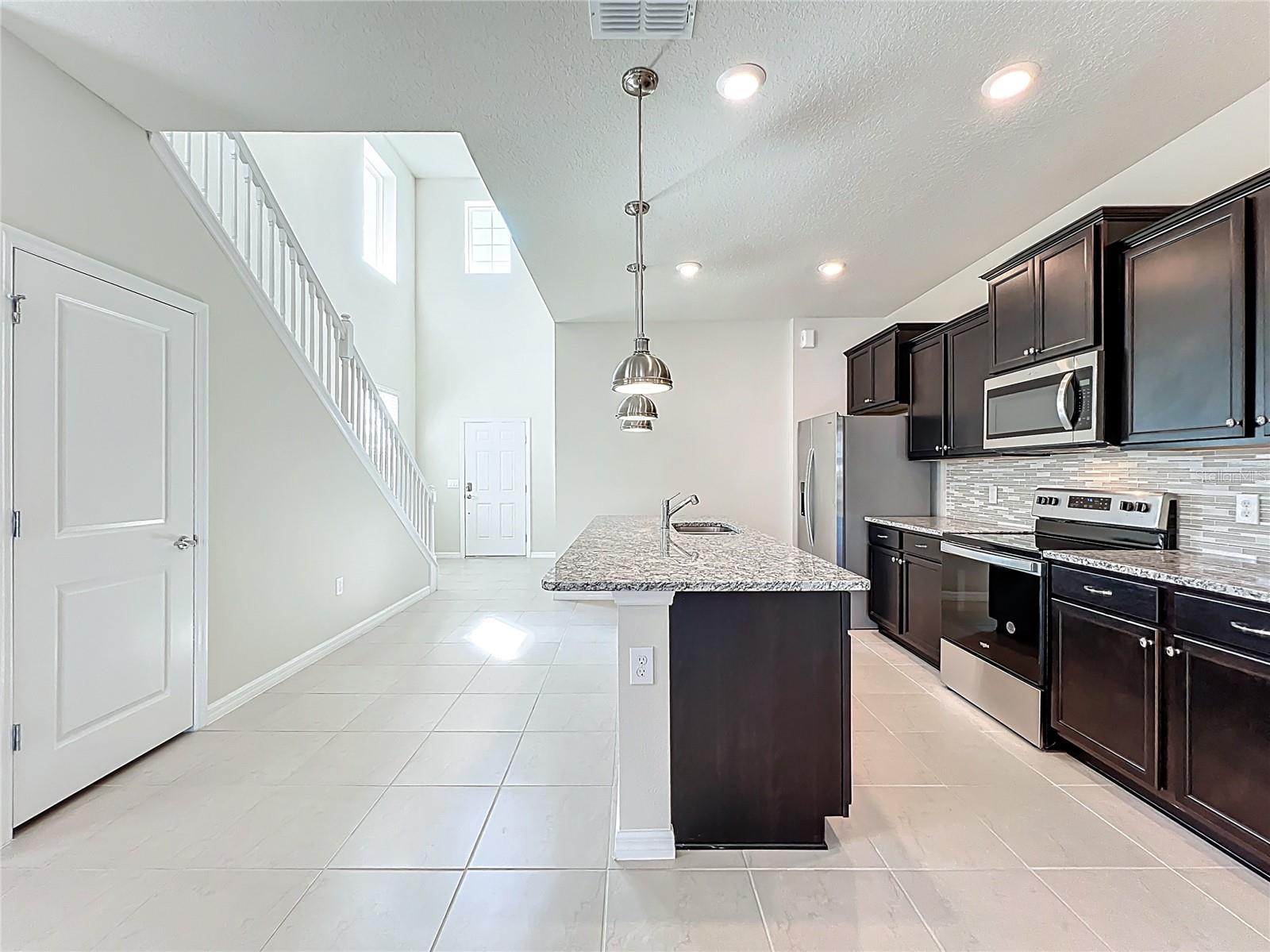 3273 LILAC WAY, DAVENPORT, FL, 33897