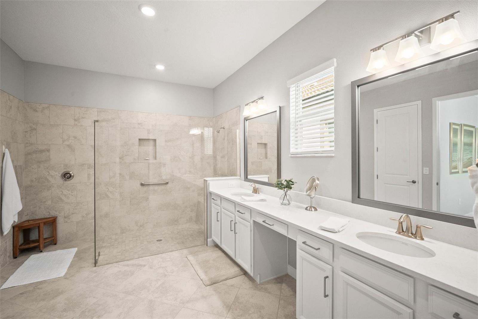 5305 TULIP DROP DR, WIMAUMA, FL, 33598
