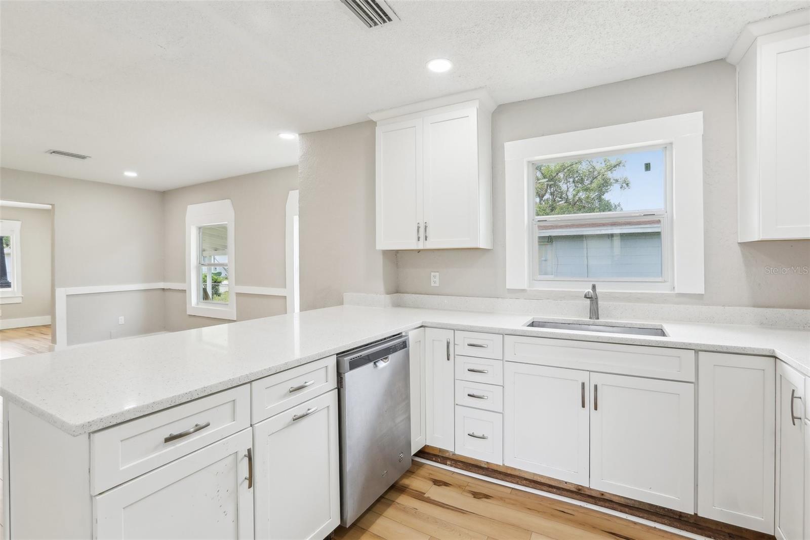 2920 E 20TH AVE, TAMPA, FL, 33605