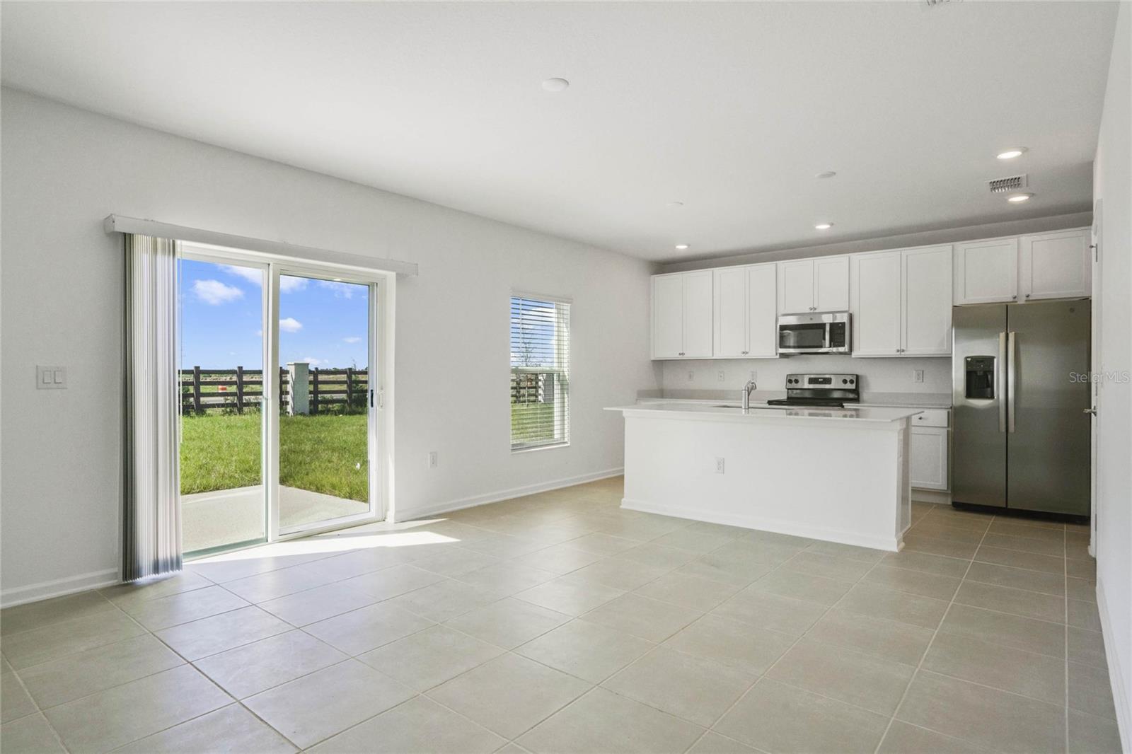 640 TROTTERS DR, EAGLE LAKE, FL, 33839