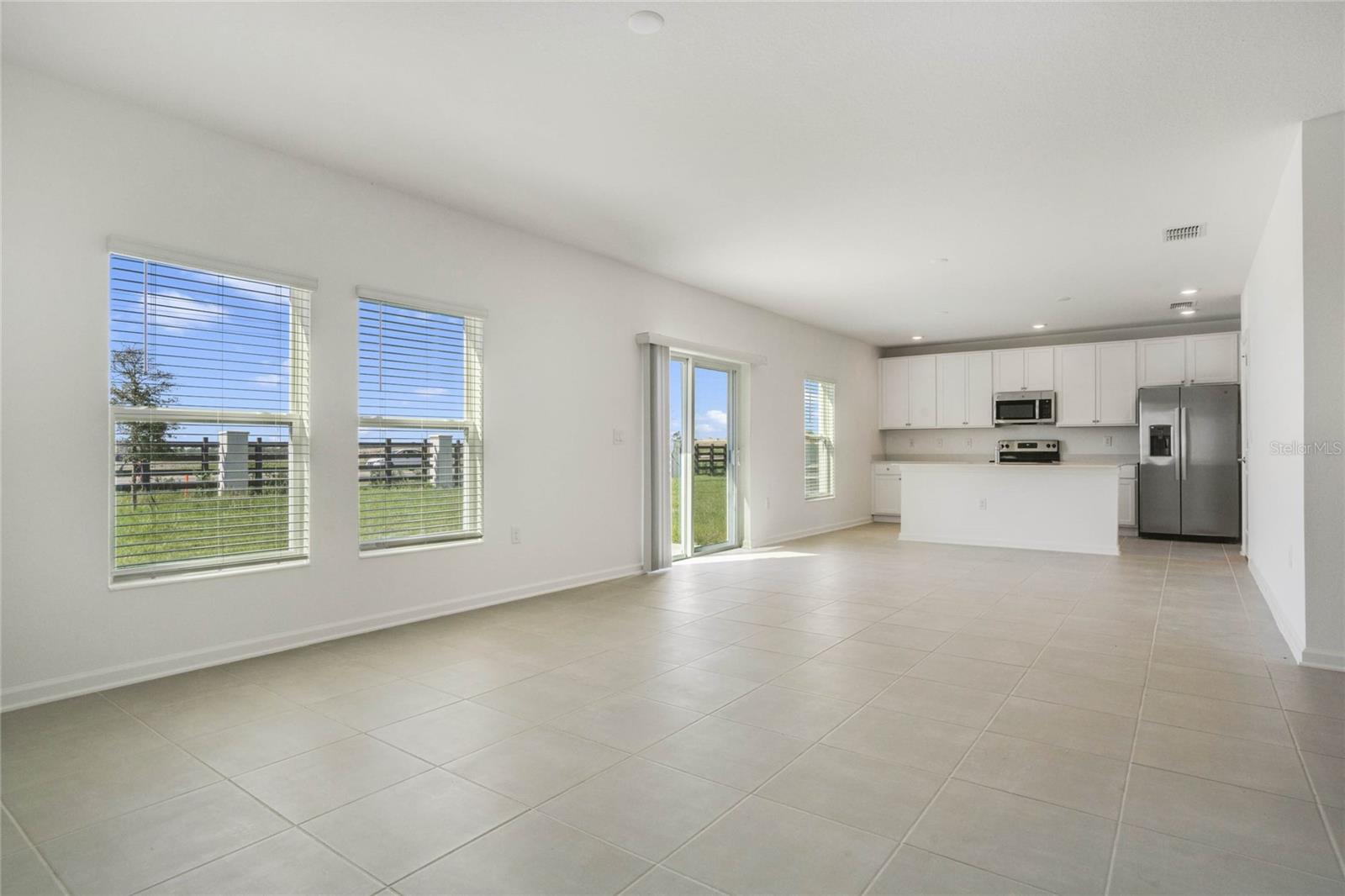 640 TROTTERS DR, EAGLE LAKE, FL, 33839