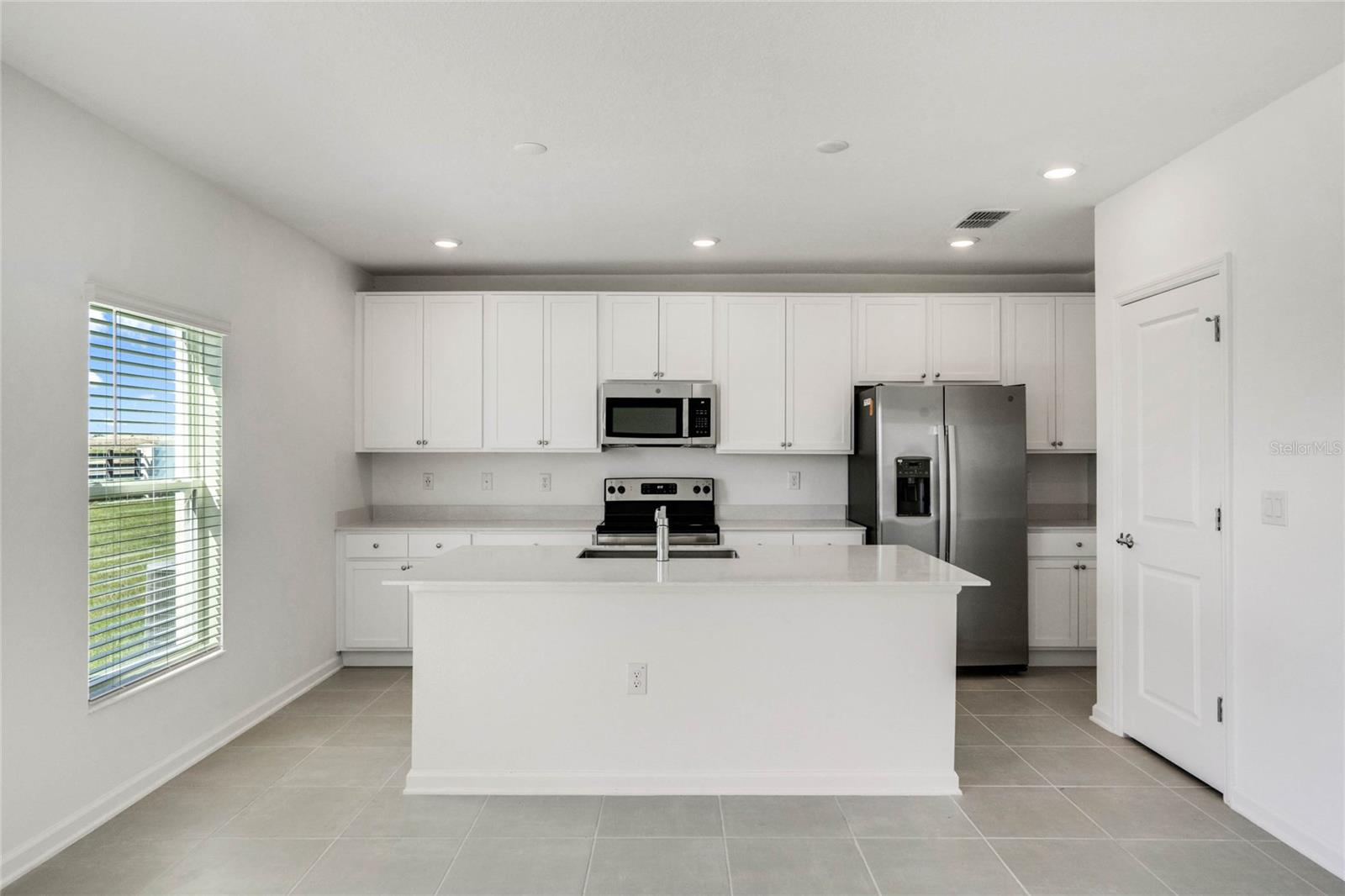 640 TROTTERS DR, EAGLE LAKE, FL, 33839