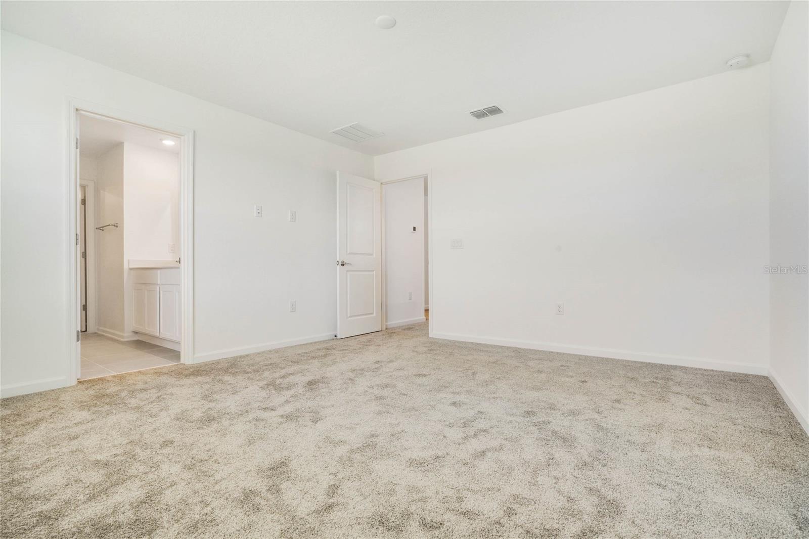 640 TROTTERS DR, EAGLE LAKE, FL, 33839