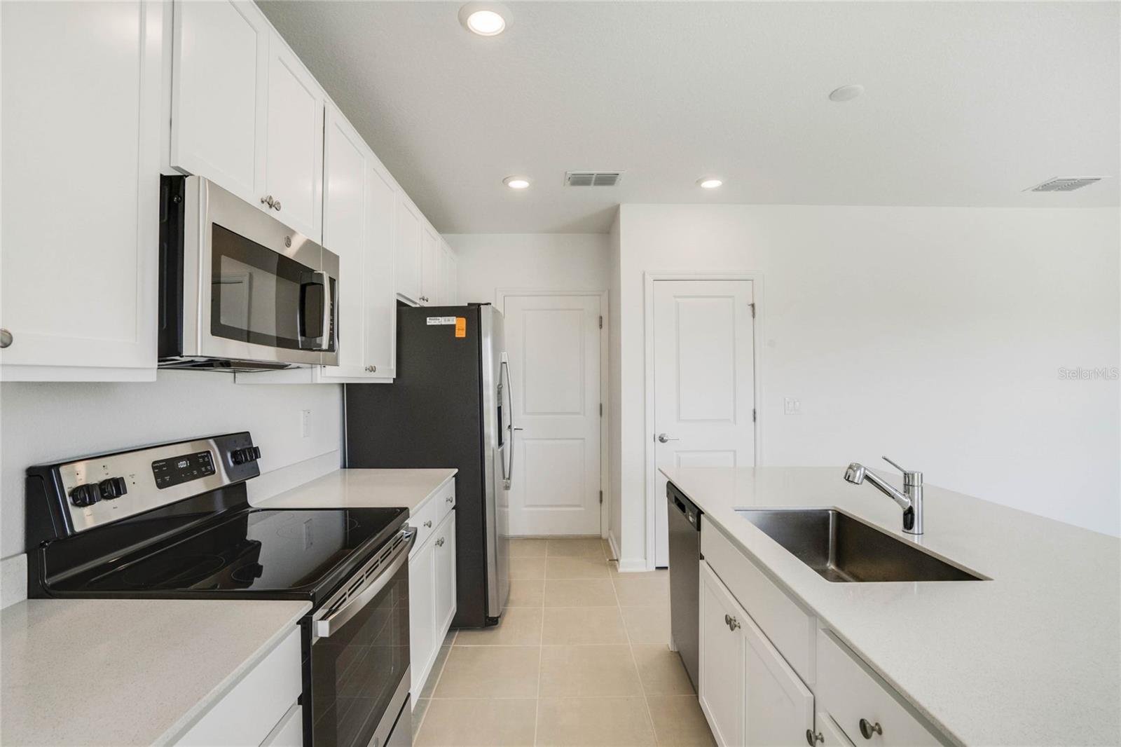 640 TROTTERS DR, EAGLE LAKE, FL, 33839