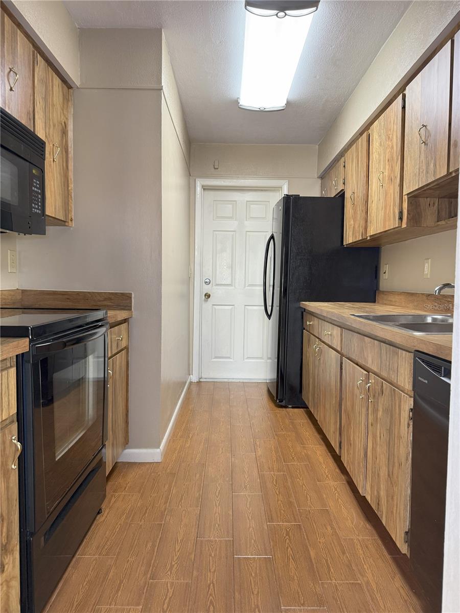 11874 NORTHTRAIL AVE, TEMPLE TERRACE, FL, 33617