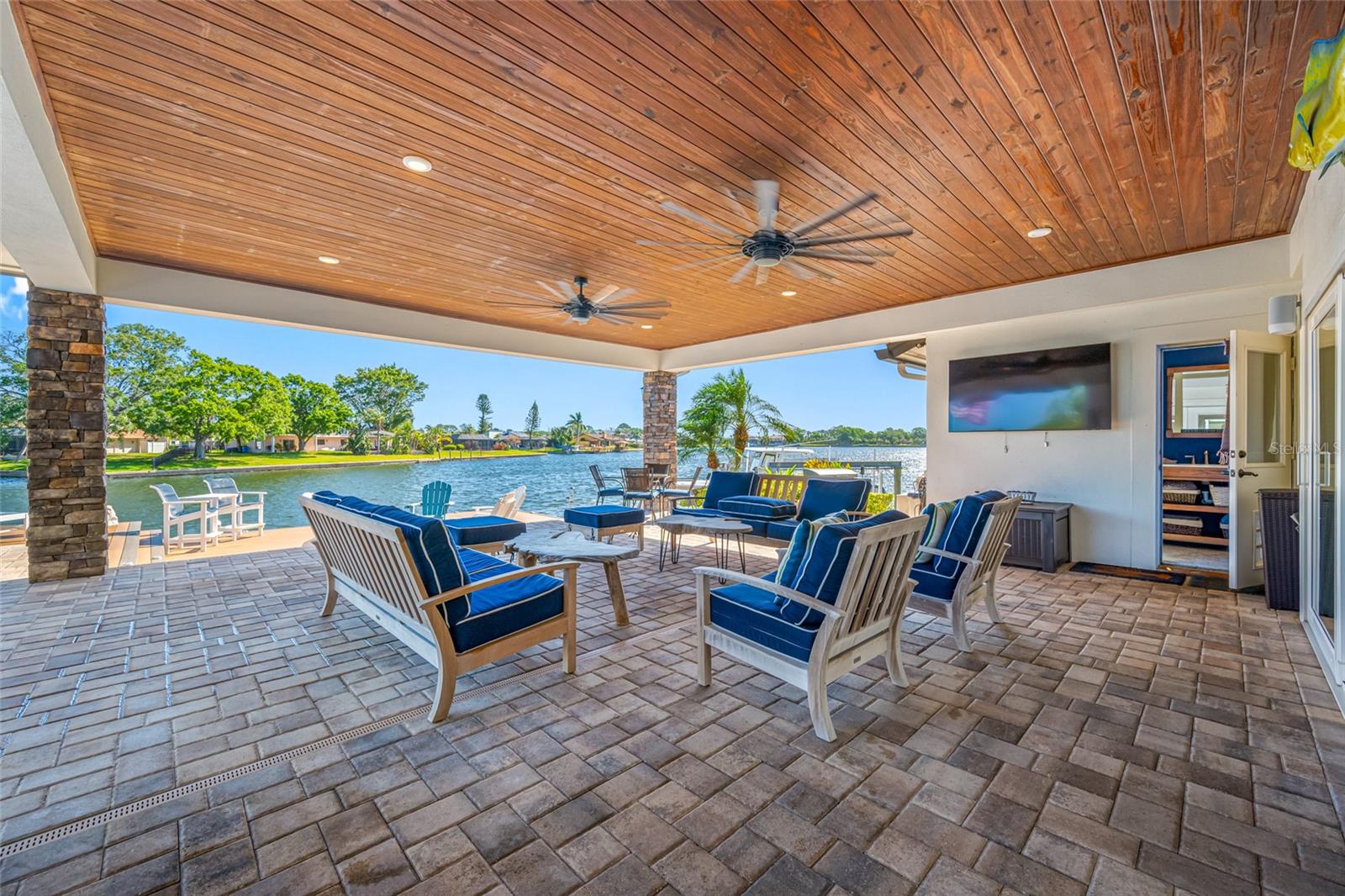 4803 LONGWATER WAY, TAMPA, FL, 33615