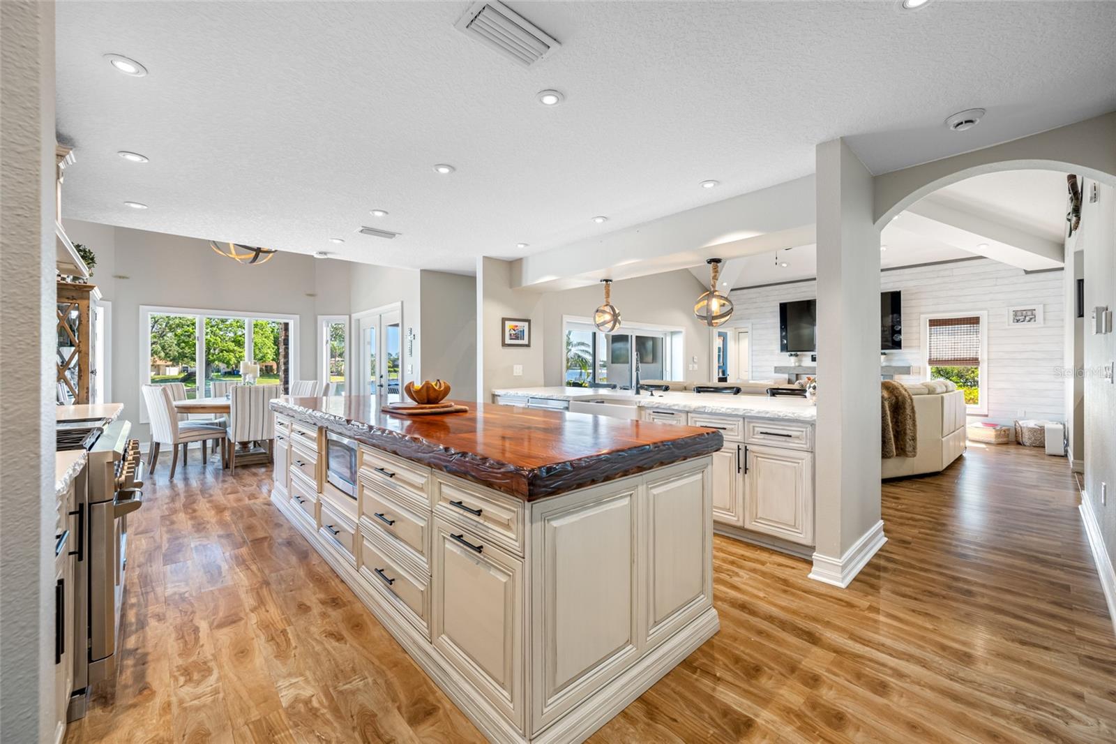 4803 LONGWATER WAY, TAMPA, FL, 33615