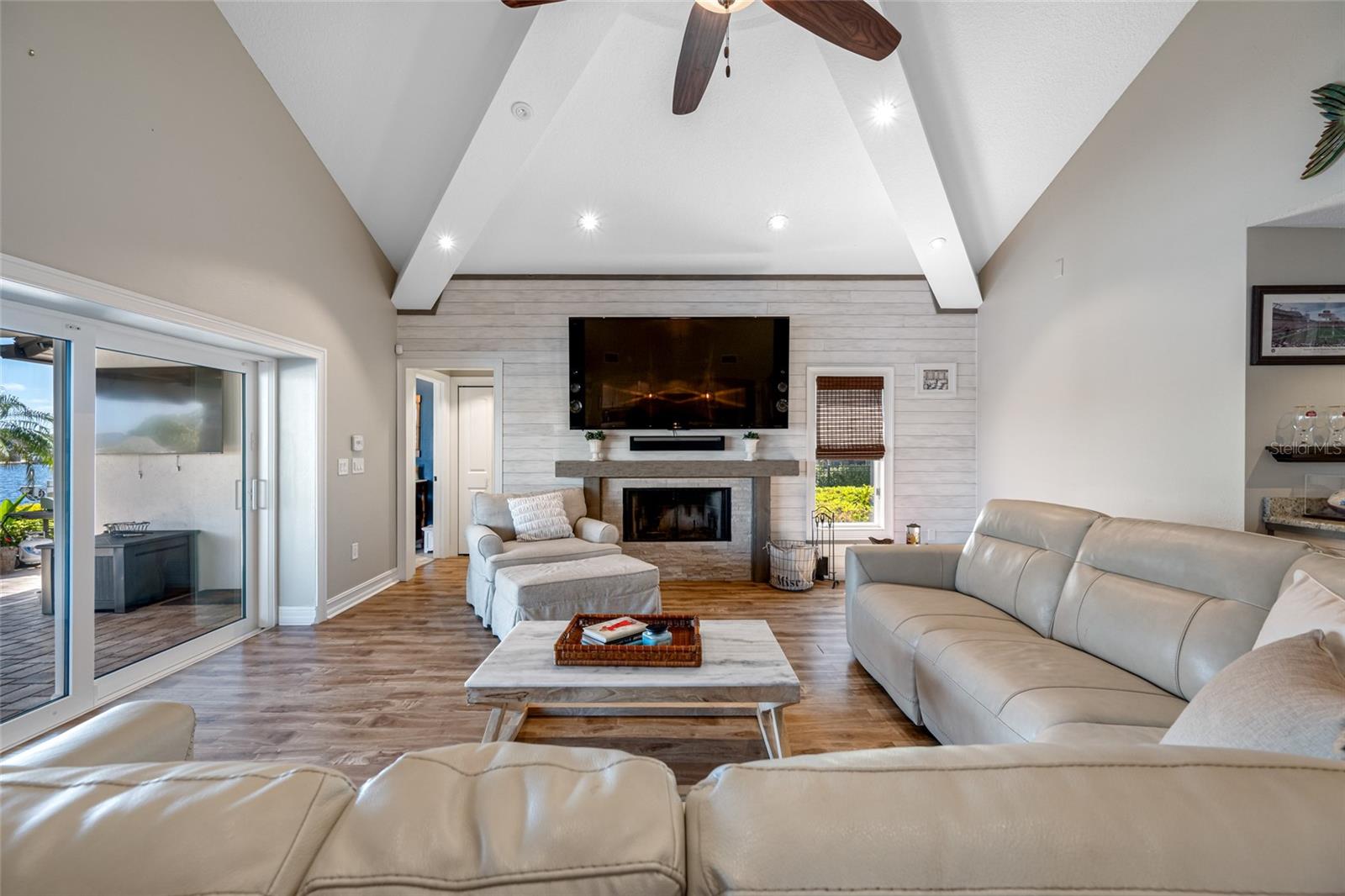 4803 LONGWATER WAY, TAMPA, FL, 33615