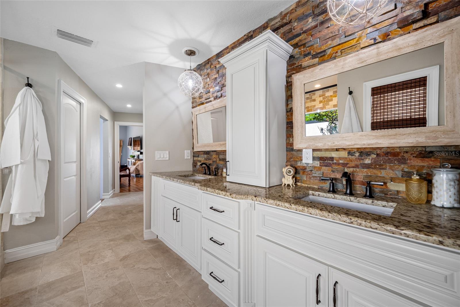 4803 LONGWATER WAY, TAMPA, FL, 33615
