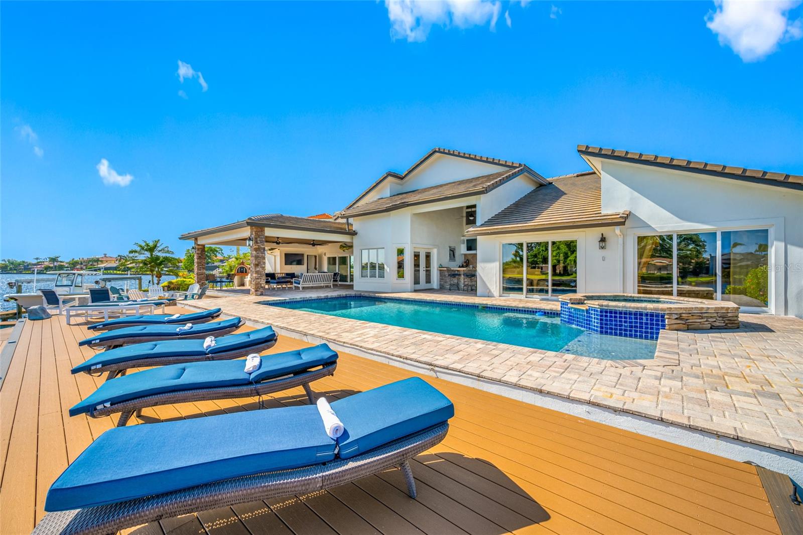 4803 LONGWATER WAY, TAMPA, FL, 33615