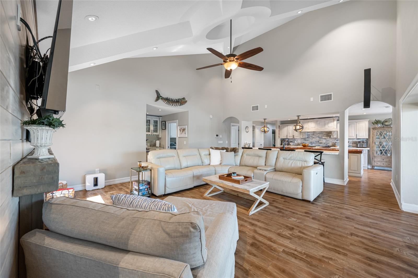 4803 LONGWATER WAY, TAMPA, FL, 33615