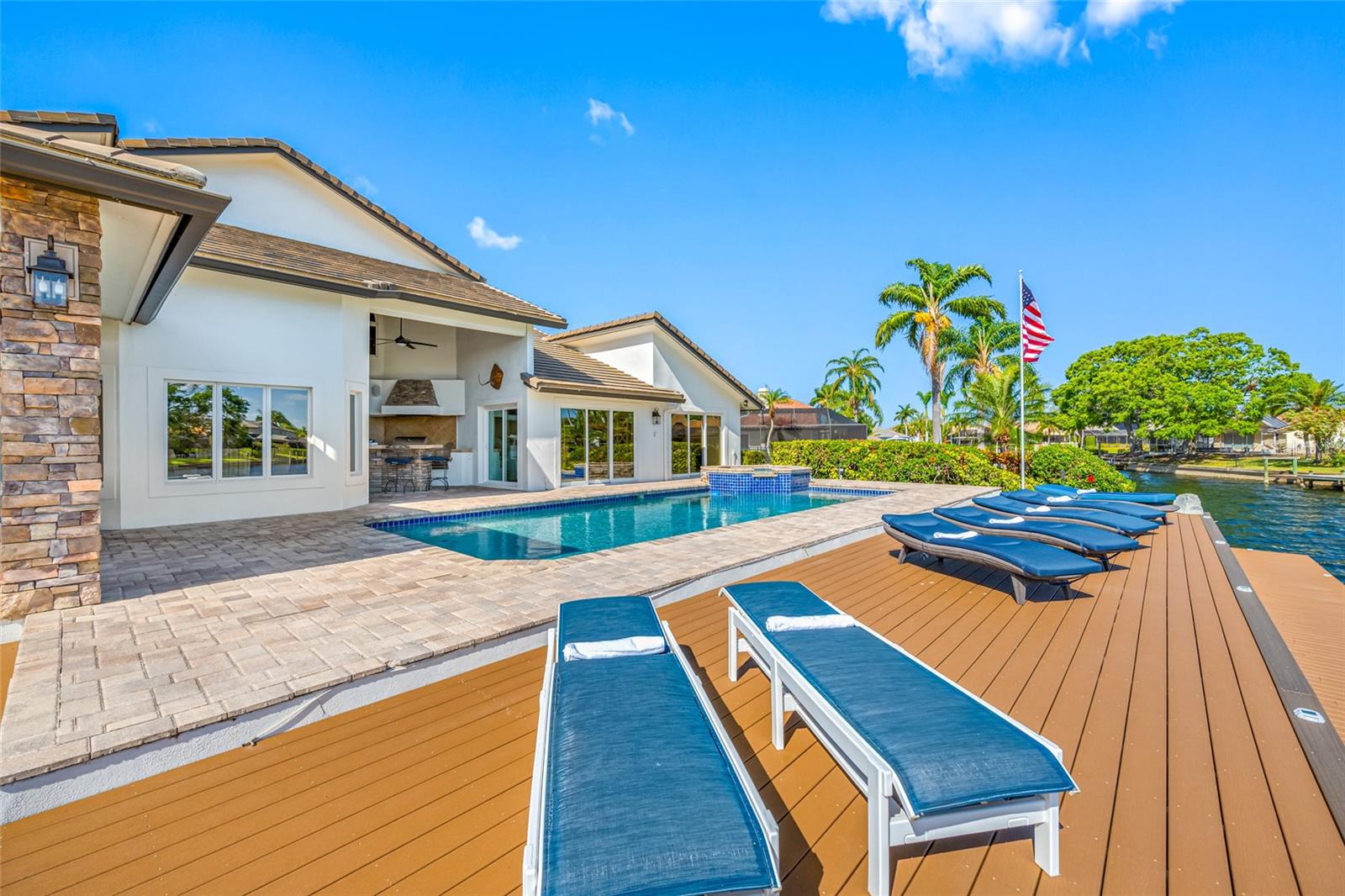 4803 LONGWATER WAY, TAMPA, FL, 33615
