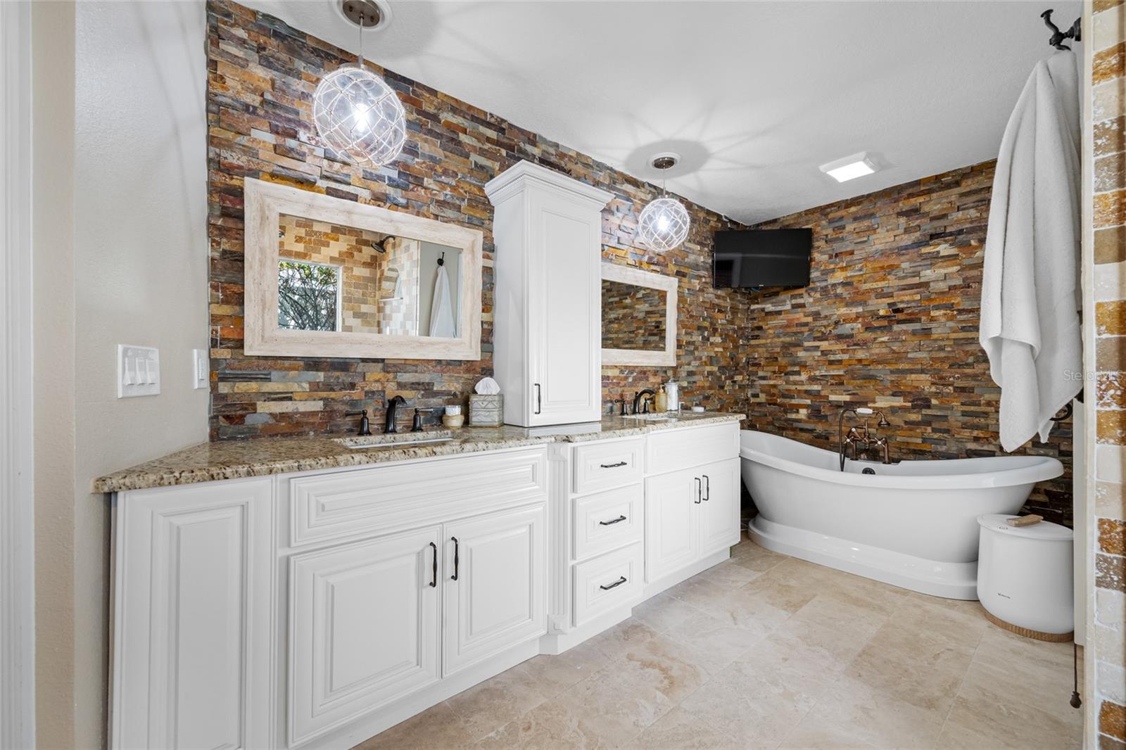 4803 LONGWATER WAY, TAMPA, FL, 33615