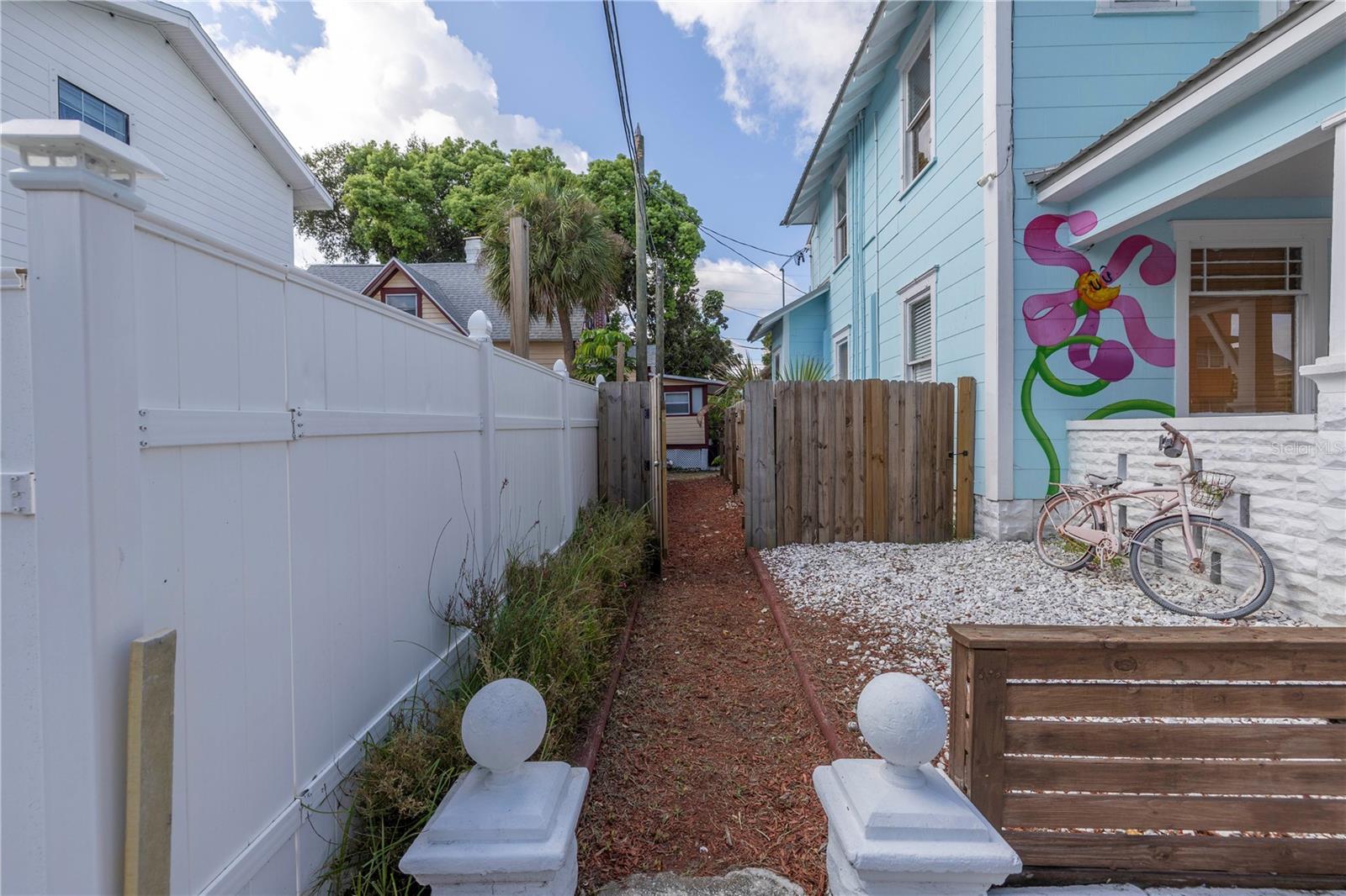 548 3RD ST N, ST PETERSBURG, FL, 33701